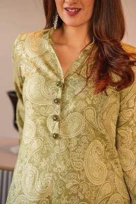Mehendi digital printed muslin straight kurta with bottom set 2