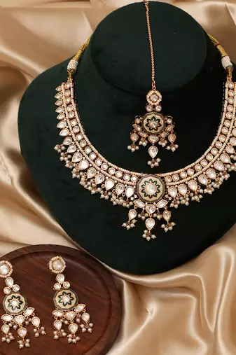 Gold plated white stones kundan necklace set with maang tikka