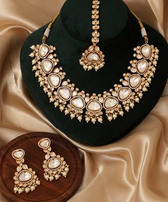 Gold plated white stones polki kundan necklace set with maang tikka 2