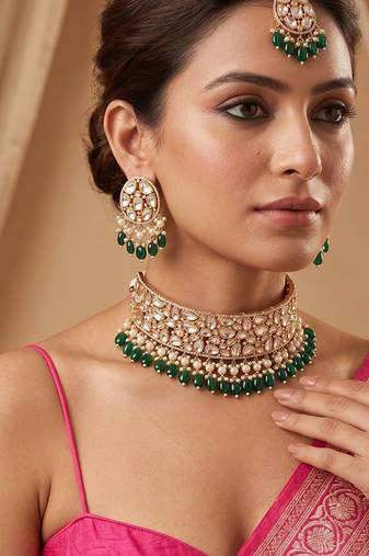 Emerald green stones polki band choker necklace set with maang tikka