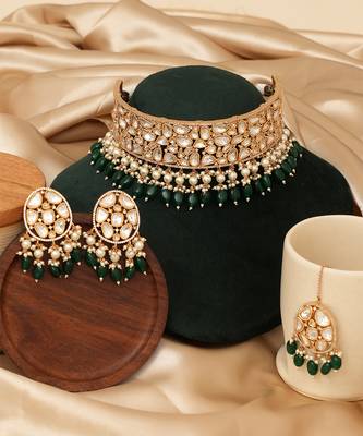 Emerald green stones polki band choker necklace set with maang tikka 2