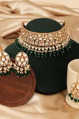 Emerald green stones polki band choker necklace set with maang tikka