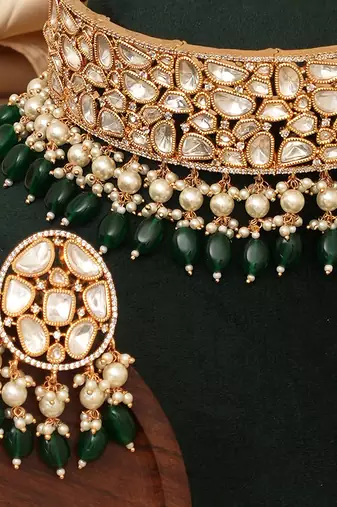 Emerald green stones polki band choker necklace set with maang tikka