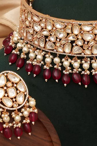 Maroon beaded polki choker necklace set with maang tikka