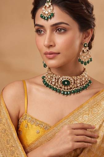 Royal green kundan choker necklace set with maang tikka