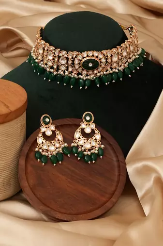 Royal green kundan choker necklace set with maang tikka