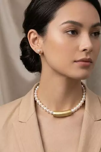 Gold plated golden pill choker neckpiece
