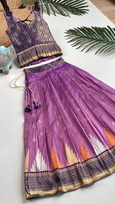 Beautiful girl’s set crafted in soft woven fabric features elegant panel work and fine detailing, 1