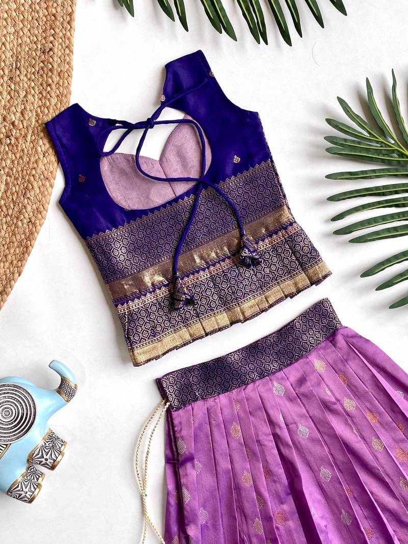 Beautiful girl’s set crafted in soft woven fabric features elegant panel work and fine detailing,