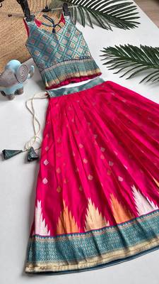 Beautiful girl’s set crafted in soft woven fabric features elegant panel work and fine detailing, 1