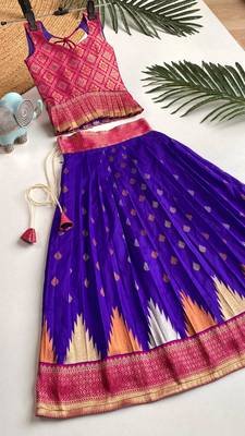Beautiful girl’s set crafted in soft woven fabric features elegant panel work and fine detailing, 1