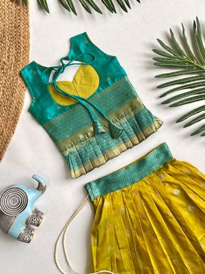 Beautiful girl’s set crafted in soft woven fabric features elegant panel work and fine detailing, 2