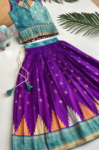 Beautiful girl’s set crafted in soft woven fabric features elegant panel work and fine detailing,