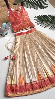 Beautiful girl’s set crafted in soft woven fabric features elegant panel work and fine detailing, 1