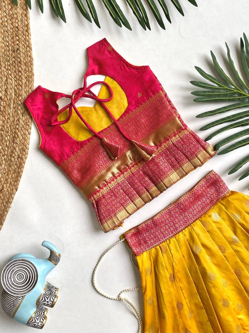 Beautiful girl’s set crafted in soft woven fabric features elegant panel work and fine detailing,
