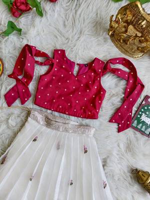Designer lehenga choli set perfect for festive occasions weddings and celebrations 4