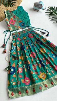 Girls rama floral woven lehenga choli set with tie-up top & flowy skirt 2
