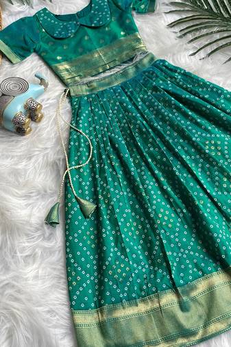 Girls rama bandhani skirt and top set with radha krishna motif back design