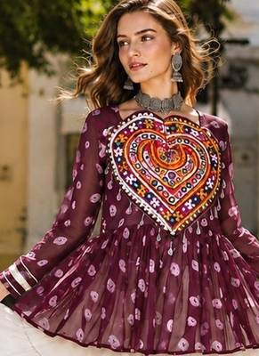 Maroon&White Cotton Readymade Navratri Lehenga Choli with Kutchi Gamthi Patchework 1
