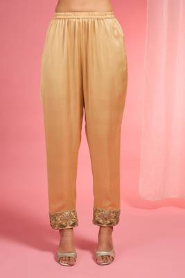 Beige chanderi hand embroidered kurta set 4