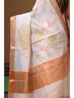 Off-white mal chanderi with applique work saree with blouse piece 4