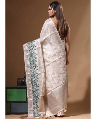 Off-white banarasi silk (jacquard) with computer embroidery saree with blouse piece 3