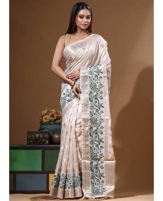 Off-white banarasi silk (jacquard) with computer embroidery saree with blouse piece 5