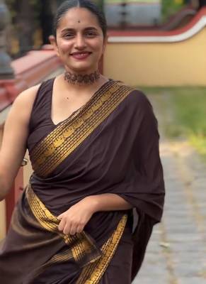 banarasi silk blend brown color women's saree with blouse 2