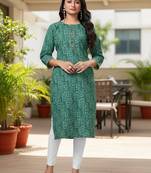 Green cotton blend geometric printed kurta for women