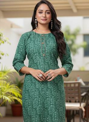 Green cotton blend geometric printed kurta for women 4