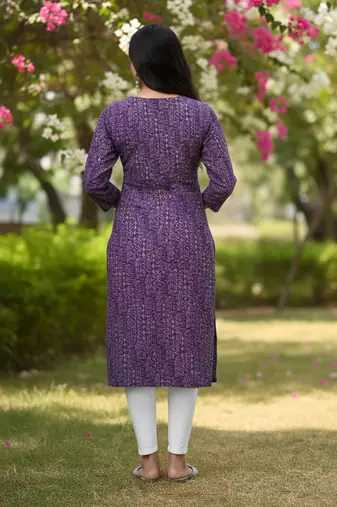 Purple cotton blend geometric printed kurta for women