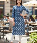 Blue cotton blend geometric printed kurta for women