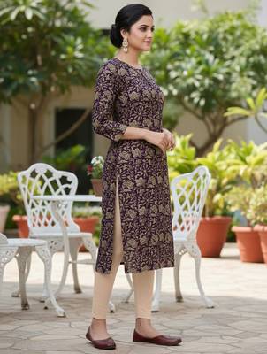 Wine cotton blend geometric printed kurta for women 2