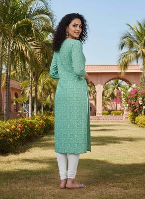 Sea green cotton blend geometric printed kurta for women 3