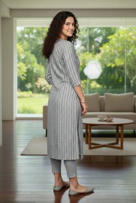 Grey cotton blend geometric printed kurta for women 3