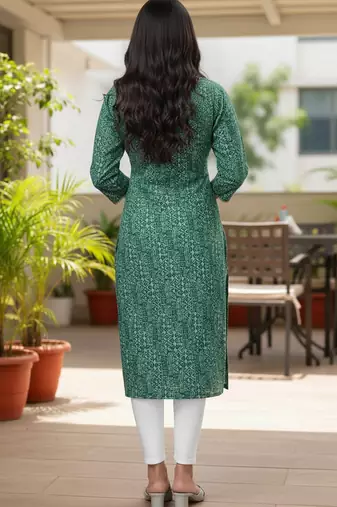 Green cotton blend geometric printed kurta for women
