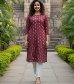 Maroon cotton blend geometric printed kurta for women