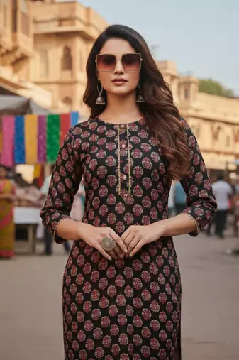 Black cotton blend geometric printed kurta for women