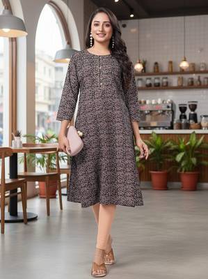Black cotton blend geometric printed kurta for women 1