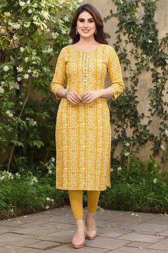 Yellow cotton blend geometric printed kurta for women