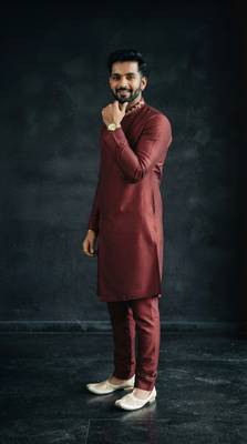 Maroon embroidered dupion silk kurta set 3