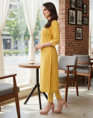 Yellow cotton blend geometric printed kurta for women 2