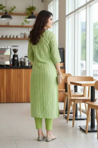 Green cotton blend geometric printed kurta for women