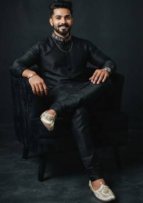 Black embroidered dupion silk kurta set 2