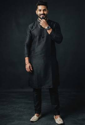 Black embroidered dupion silk kurta set 3