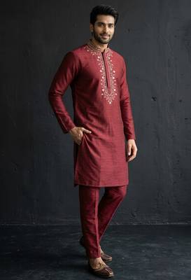 Maroon embroidered dupion silk kurta set 3