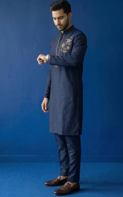 Blue embroidered dupion silk kurta set 4