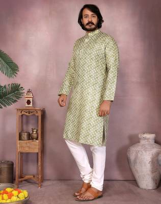 Green sequence work and print kurta and payjama 3