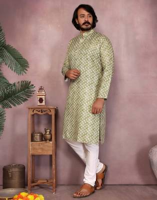 Green sequence work and print kurta and payjama 4