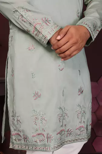 Green smart silk embroidery party wear kurta and payjama